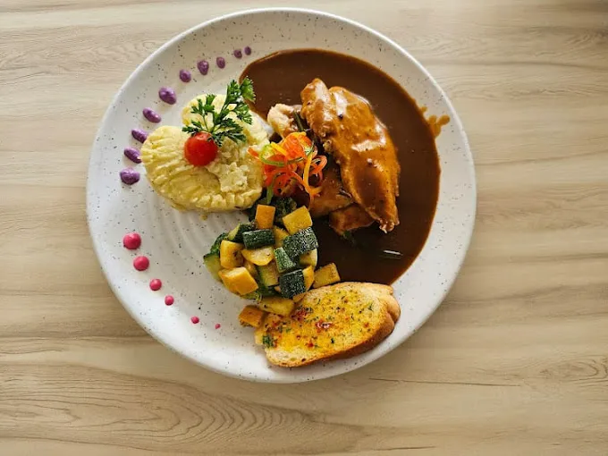 Image of: Bistro 978 in Tallakulam 3