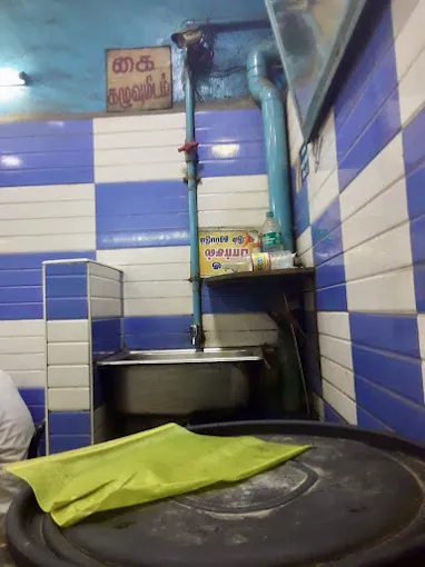 Image of: Bukari Hotel in Shenoy Nagar