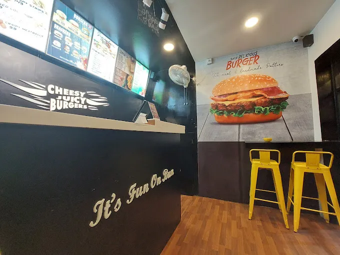 Image of: Cheesy Juicy Burgers in Anna Nagar