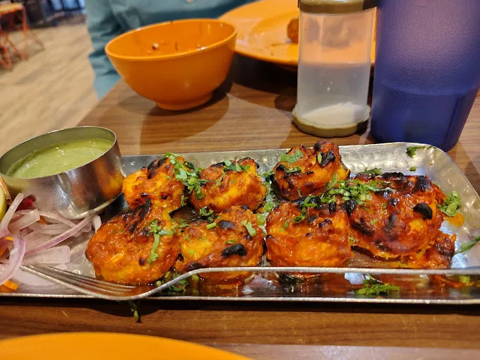 Image of: Cine Suvai Restaurant Multicuisine Restaurant in Simmakkal
