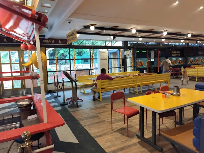 Image of: Cine Suvai Restaurant Multicuisine Restaurant in Simmakkal 3
