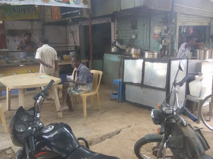 Image of: Corner Coffee Bar in Ellis Nagar 3