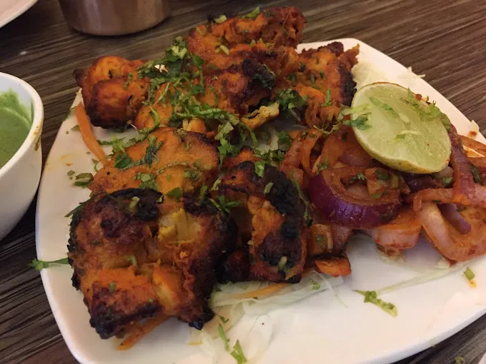 Image of: Daru Mahal Restaurant in Madurai