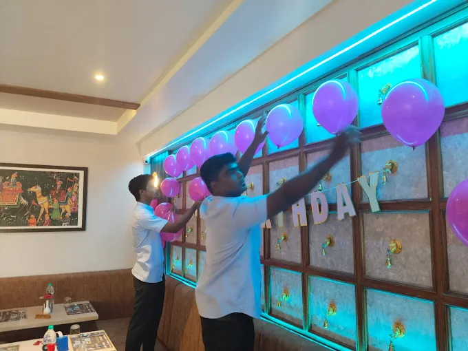 Image of: Dine Elaichi Restaurant in Madurai
