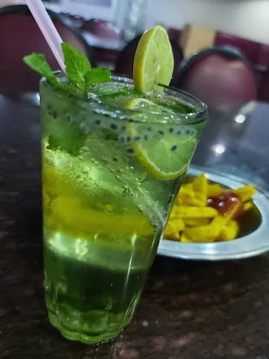 Image of: Empee Restaurant in Periyar 3