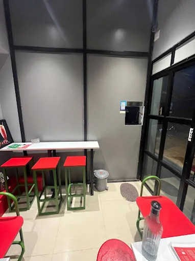 Image of: Feast Pizza in Kk Nagar 3