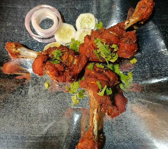 Image of: Gunas Spicy Kitchen in South Gate 2