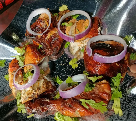 Image of: Gunas Spicy Kitchen in South Gate 3