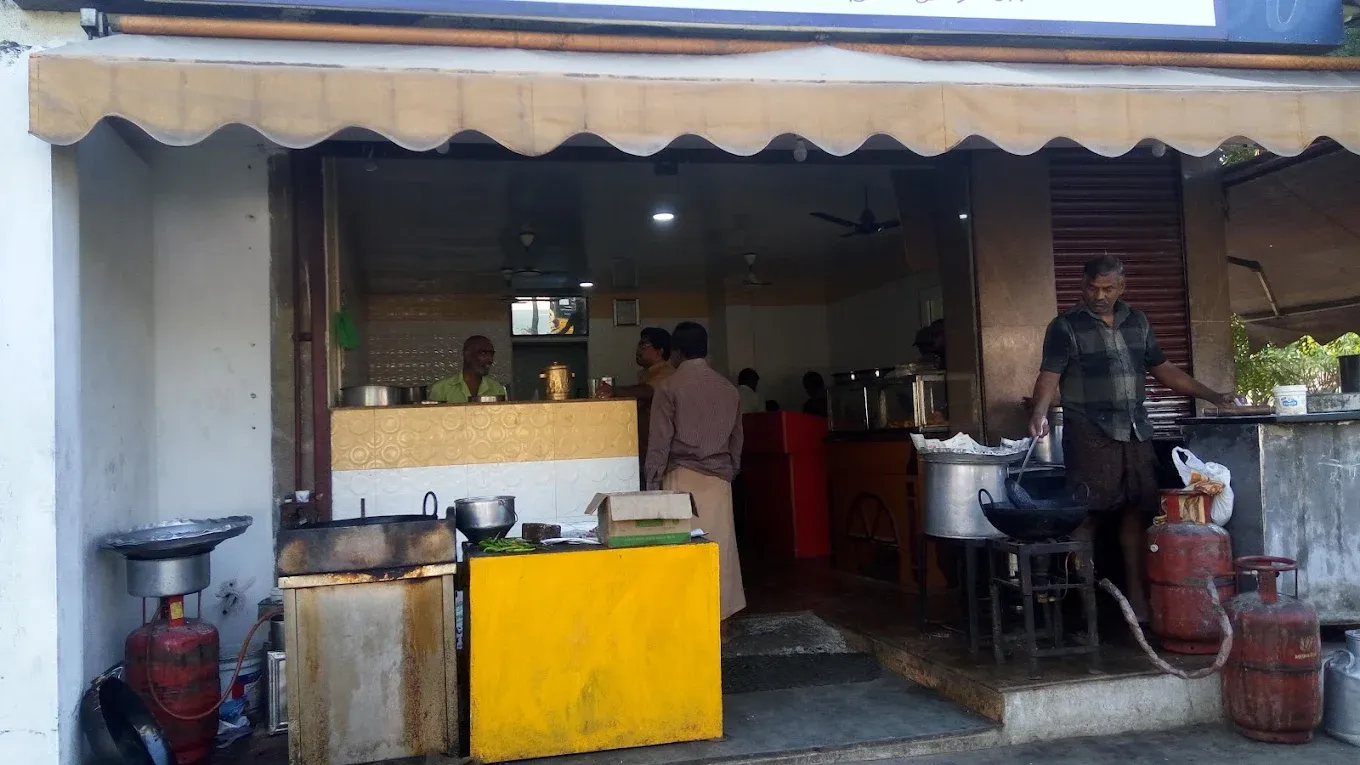 Image of: Hotel Athiparasakthi in Madurai
