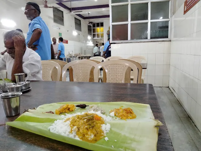 Image of: Hotel Gowri Gangga Pure Veg Restaurant in Madurai