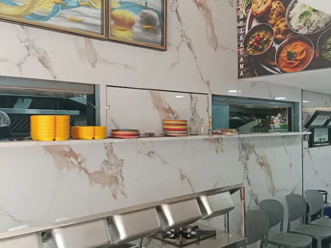 Image of: Hotel Shree Bhavan in S S Colony 2