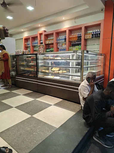 Image of: K G Veg Restaurant in Ponmeni 5