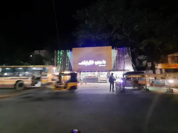 Image of: Karthik Bhavan in Arappalayam 4