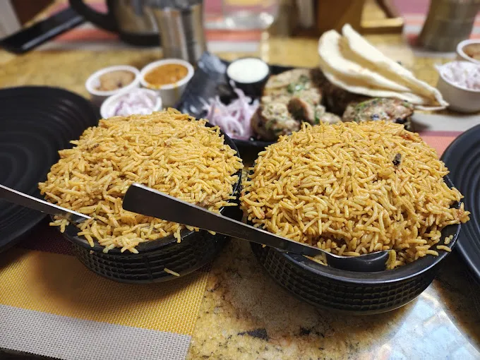 Image of: Khalids Biriyani in Kalavasal 2