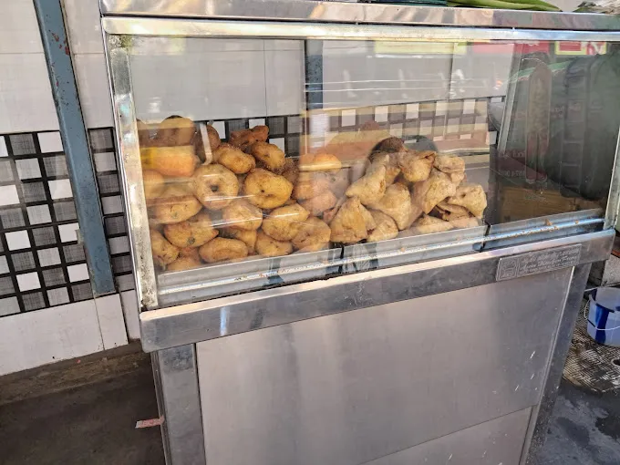 Image of: Kurinji Coffee And Tiffin Centre in Shenoy Nagar