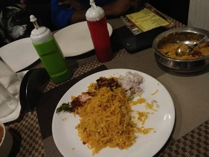 Image of: Madurai Sri Vairavan Mess in Kalavasal