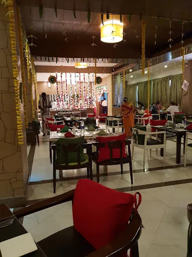 Image of: Melting Pot Restaurant in Mattuthavani