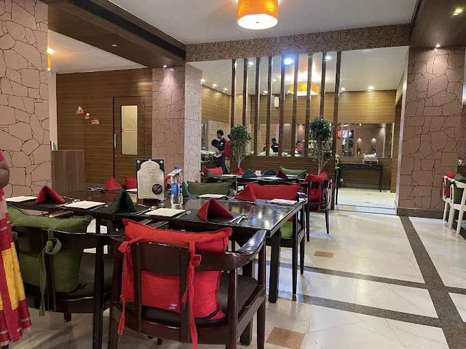Image of: Melting Pot Restaurant in Mattuthavani 5