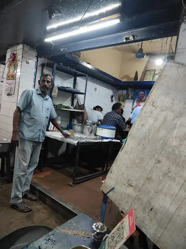 Image of: Mookkan Konar Mattan Kari Kadai in Arappalayam 2