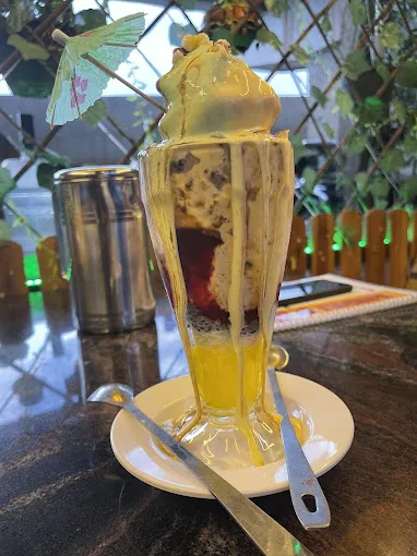 Image of: Moto Space Restaurant in Thiruparankundram 3