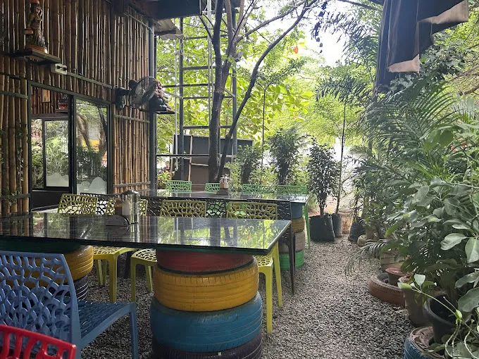 Image of: Moto Space Restaurant in Thiruparankundram 5