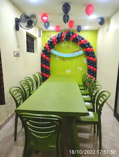 Image of: Moto Space Restaurant in Thiruparankundram 6
