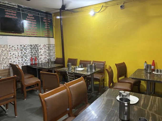 Image of: Namma Madurai Kk Non Veg Unavagam in Karuppayurani 3