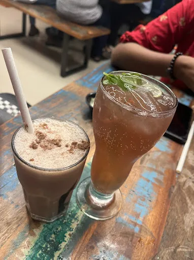 Image of: Noshta Cafe Nashville Burgers in Madurai 2