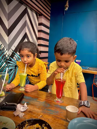 Image of: Noshta Cafe Nashville Burgers in Madurai 6