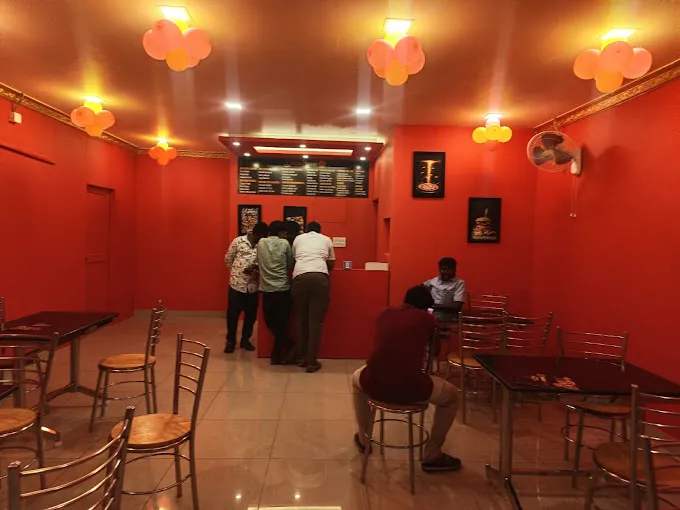 Image of: Pizza Tower in Iyer Bungalow