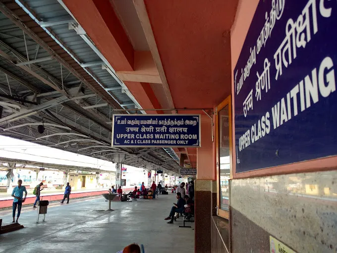 Image of: Railway Restaurant in Periyar