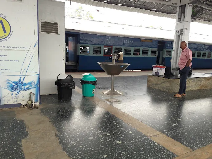 Image of: Railway Restaurant in Periyar 2