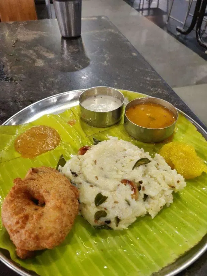 Image of: Saravana Meen Sappadu in Iyer Bungalow