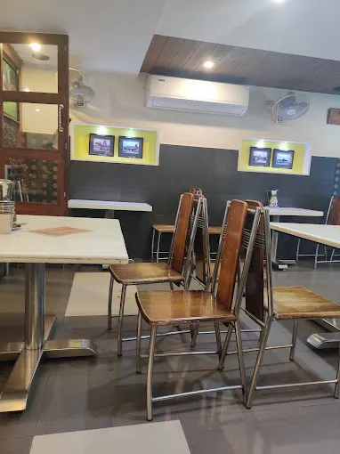 Image of: Sri Sabari Veg Restaurant in Madurai 4