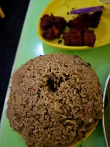 Image of: Sulthan Non Veg Family Restaurant in Simmakkal 2