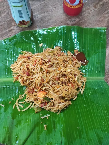 Image of: Surya Mess in Karuppayurani 3