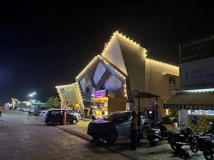 Image of: Temple City Pure Vegetarian Restaurant in Madurai 2