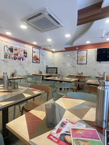 Image of: Thank U Bakery Sweets And Café in Andalpuram