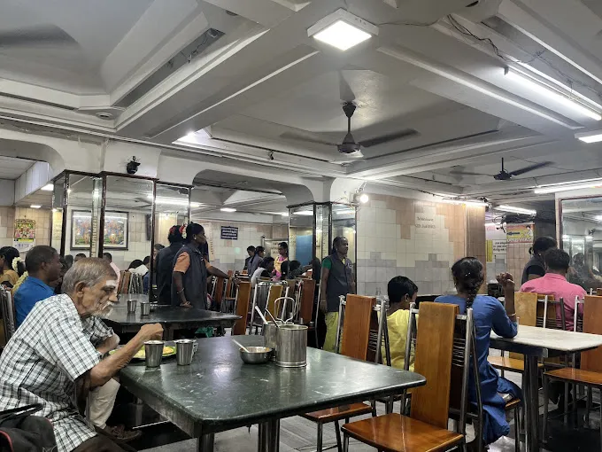 Image of: The Modern Restaurants in Madurai 2