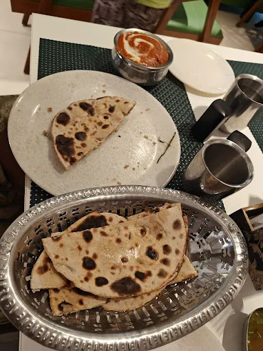 Image of: Vivyns Kitchen in Koodal Nagar 3