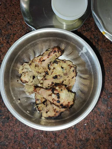 Image of: Vivyns Kitchen in Koodal Nagar