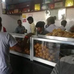 Image of: Yothakadai Pandiyan Tiffen Center in Othakadai