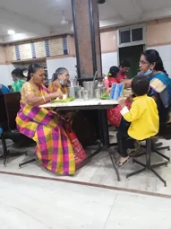 Image of: New Kanna Boarding Hotel in Kamarajar Salai