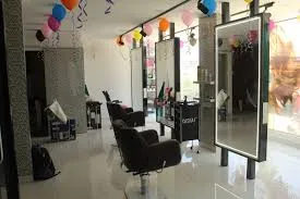 Image of: Ag Cuts Saloon in South Gate
