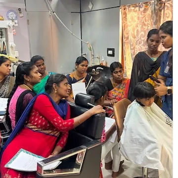 Image of: Aswatha Beauty Center in Madurai