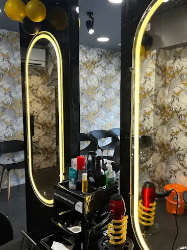 Image of: Ayapass Hair Beauty Salon in Periyar