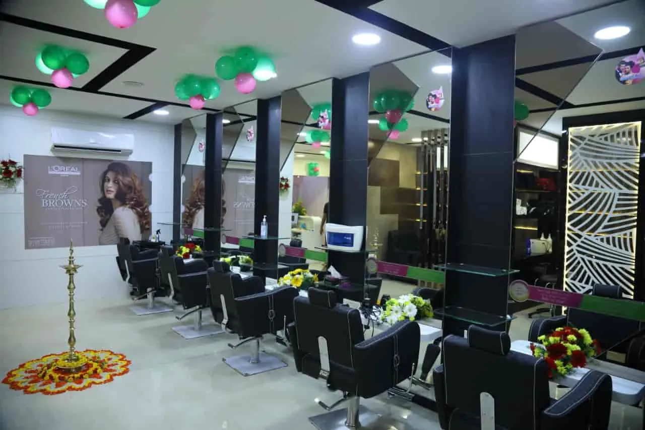 Image of: Beauty Parlour in Kochadai