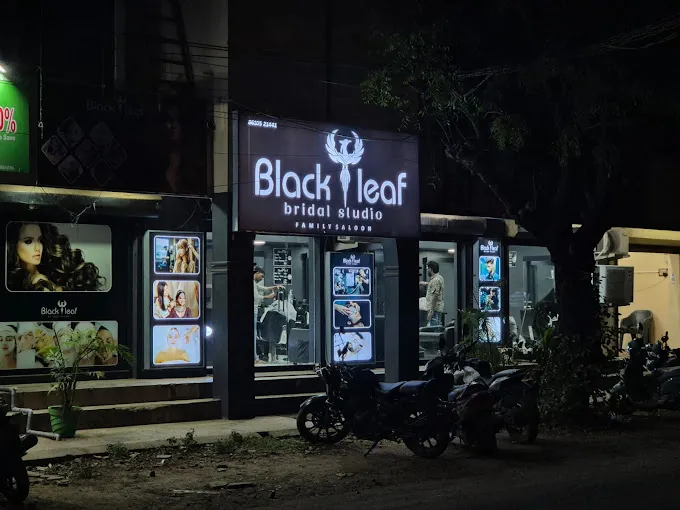 Image of: Black Leaf Mens Spa And Salon in Mahal