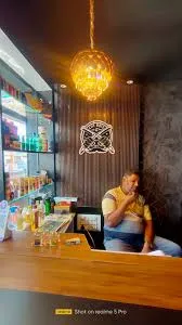 Image of: Cutrate Salon Parlour in Madurai