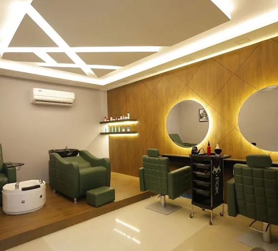 Image of: Cuts And Comb in Madurai 2